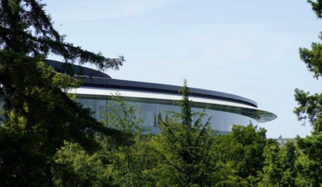 Rapor: Apple, Çalışan Verimliliğini Artırmak İçin Yapay Zeka Sohbet Robotları Kullanıyor