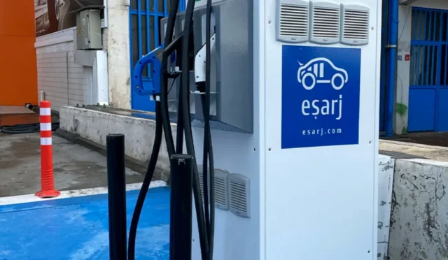 Eşarj Fiyatları Ortalığı Karıştırdı! Elektrikli Şarj Zamları Kullanıcıyı Nasıl Etkileyecek?