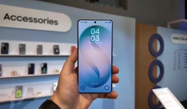 Galaxy S26 Ekranında Şok Karar: Ultra'ya Özel Gorilla Armor 2!