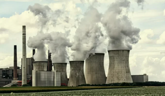 Yapay Zeka Kömürle Geri Dönüyor: Temiz Enerji Hayalleri Suya mı Düştü?