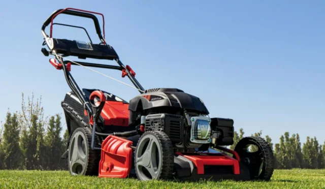 Scheppach'tan Hibrit Çim Biçme Makinesi: Bahçelerde Yeni Dönem!