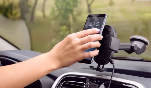 Araç Ön Camına Telefon Tutucu Takmak Yasaklandı: İşte Yeni Ceza ve Detaylar!