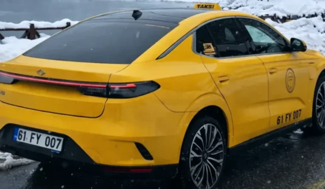 Togg T10F Taksi Olarak Yollarda: Elektrikli Dönüşüm Şehirleri Sarıyor!