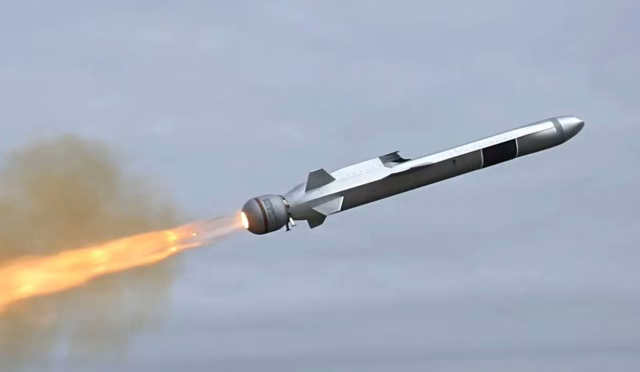 Türkiye Alarmda: Hava Sahasına Giren Balistik Füze İmha Edildi!