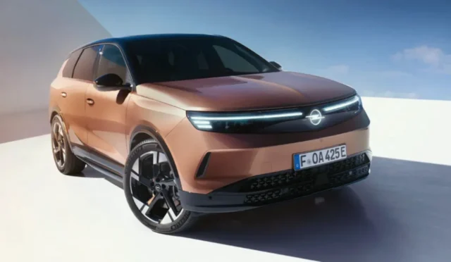 Opel'den Elektrikli SUV Hamlesi: 2028'de Yollar Yeniden Şekilleniyor!