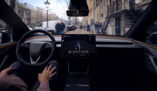 Tesla FSD Avrupa'da Devrimi Başlattı: Türkiye İçin Otonom Sürüş Müjdesi!