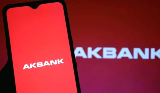 Akbank'ta Büyük Kesinti! Sistemler Neden Erişilemiyor?