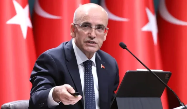 Mehmet Şimşek'ten Teknoloji Devlerine Davet: 20 Yıl Vergi Muafiyetiyle Türkiye'ye Gelin!