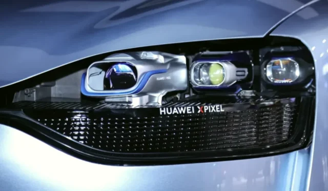 Otomobil Farları Sinemaya Dönüşüyor: Huawei XPixel ile Yepyeni Bir Çağ!