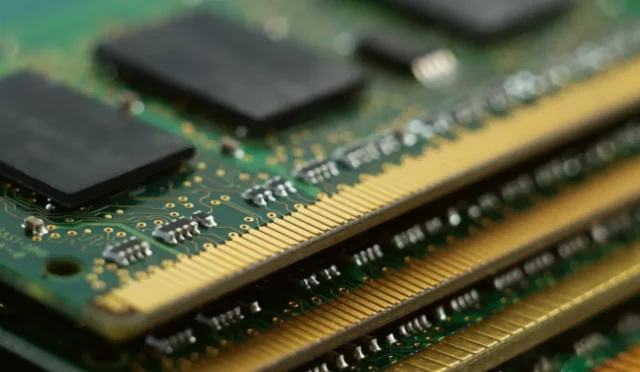Windows 11'de RAM Miktarı Tartışması: 16 GB Yeterli mi, 32 GB Şart mı?