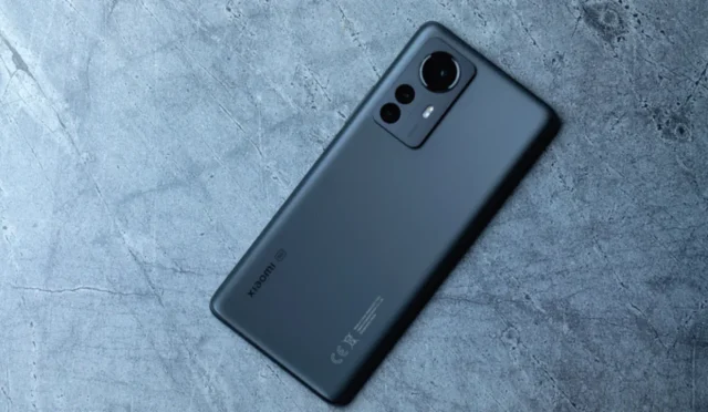 Xiaomi'den Beklenmedik Hamle: EOL'deki Telefonlara Sürpriz HyperOS Güncellemesi!